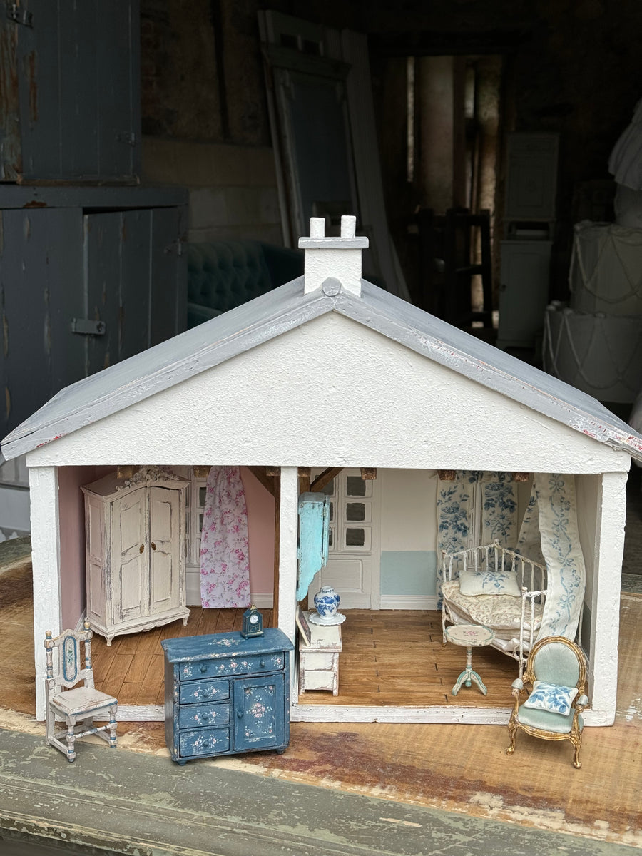 Ben Peck-Whiston - Vintage Refurbished Dollhouse 2