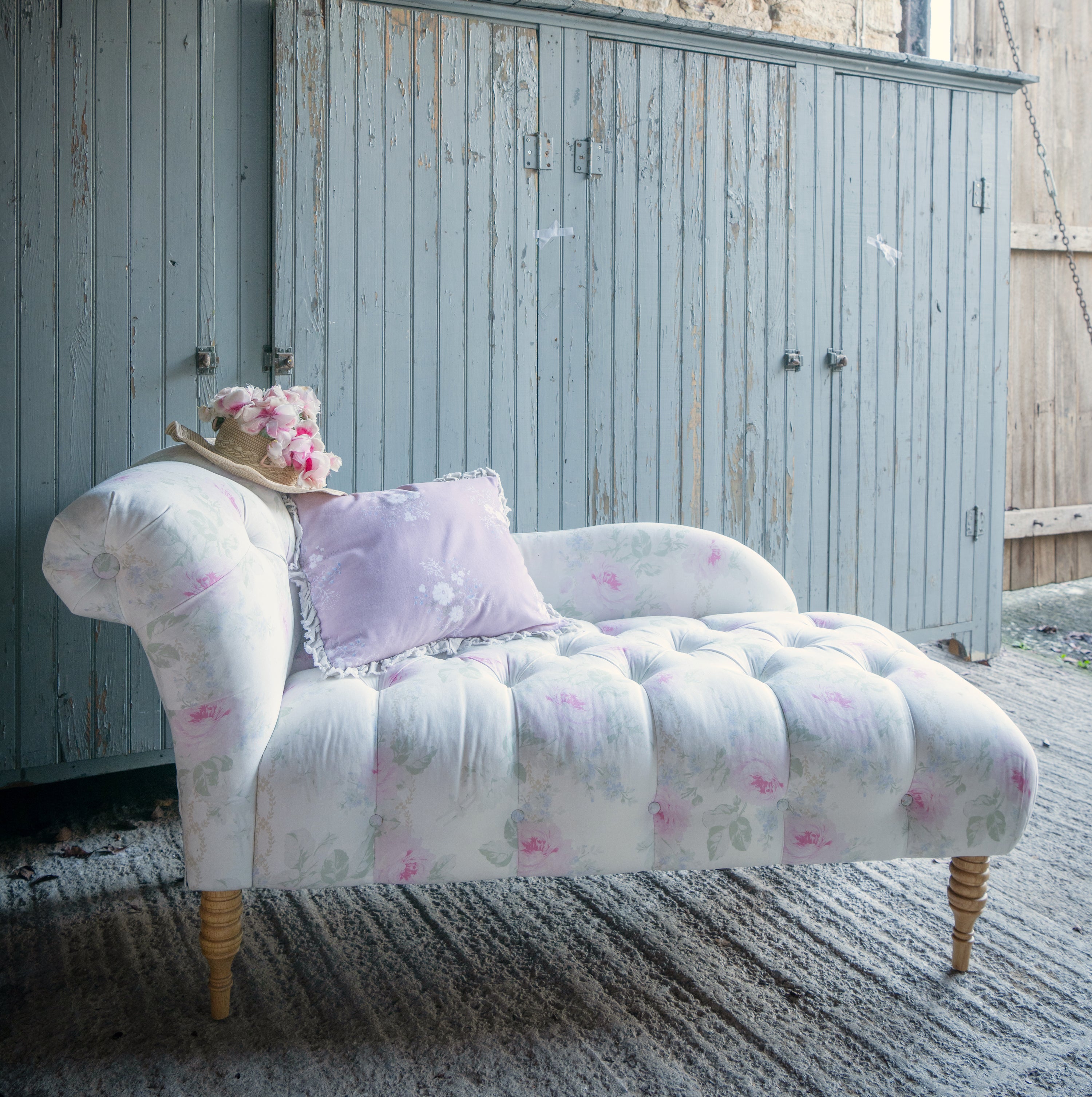 Rowen Chaise Lounge Chair Vintage Style Rachel Ashwell Rachel Ashwell Shabby Chic Couture