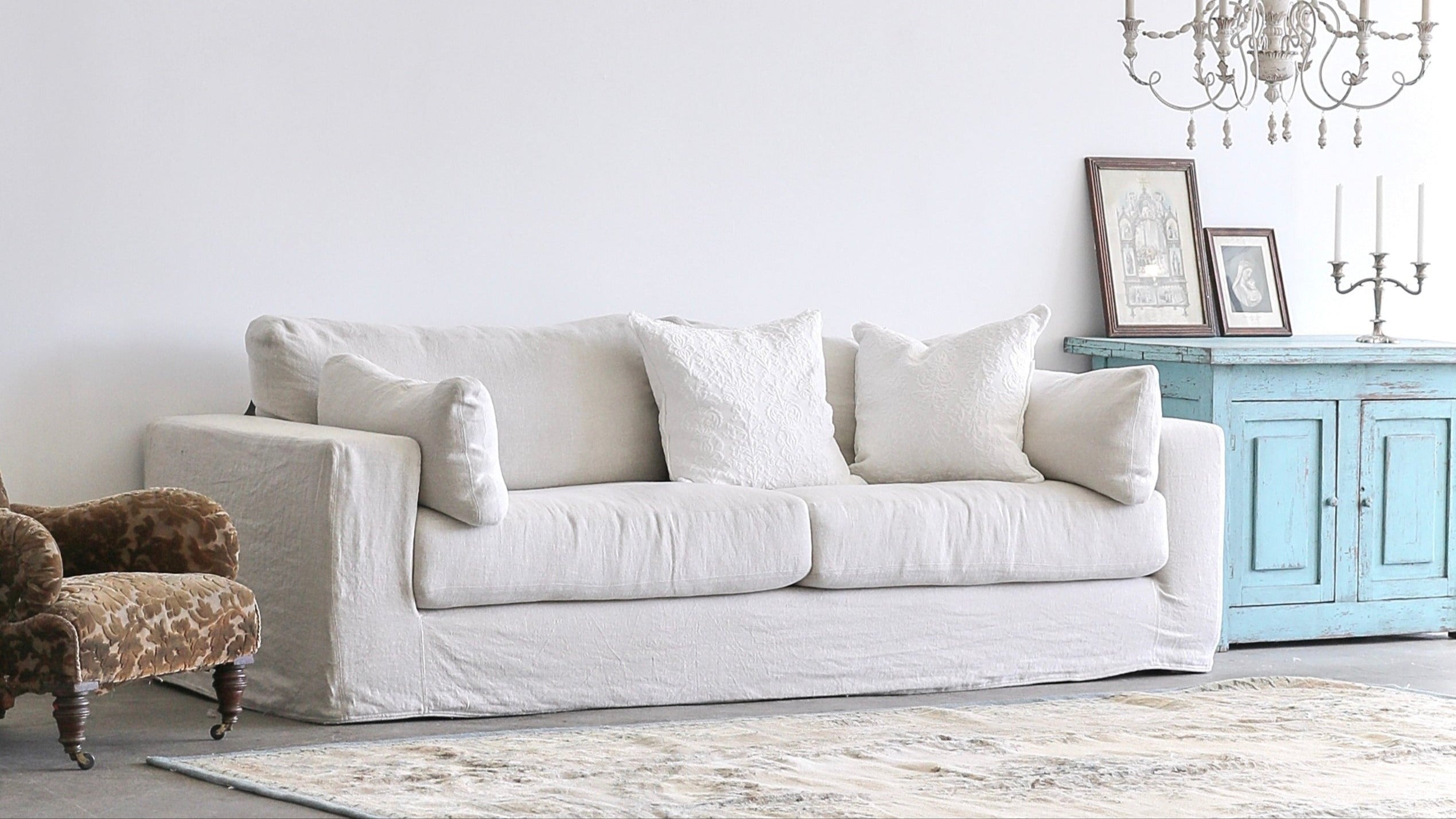 The Soho - White Denim Slipcovered Sofa | Shabby Chic – Rachel