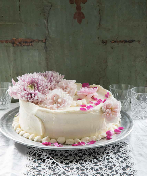 A ROYAL CAKE