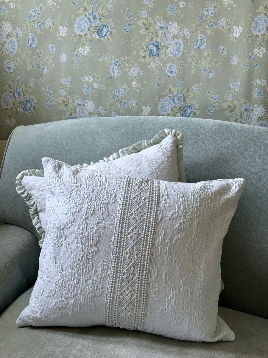 Shabby Chic Farmhouse Throw Pillows (Vintage-Inspired
