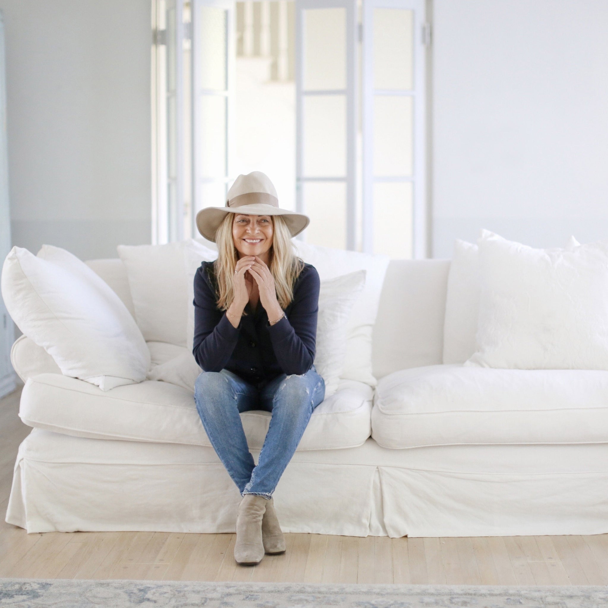 Rachel ashwell sofa discount