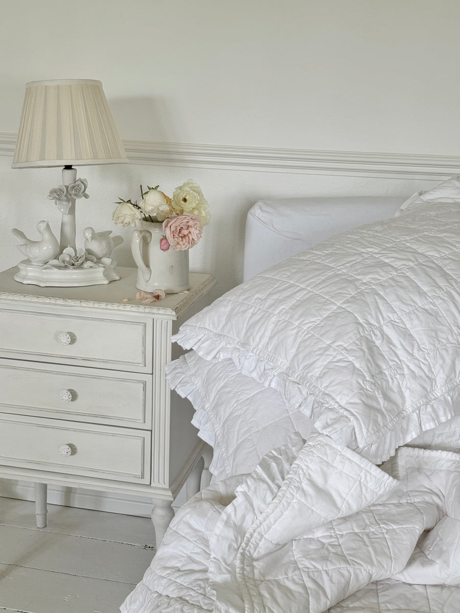 The Farmhouse by Rachel Ashwell - Ruffled Washed Cotton White - Quilt Set