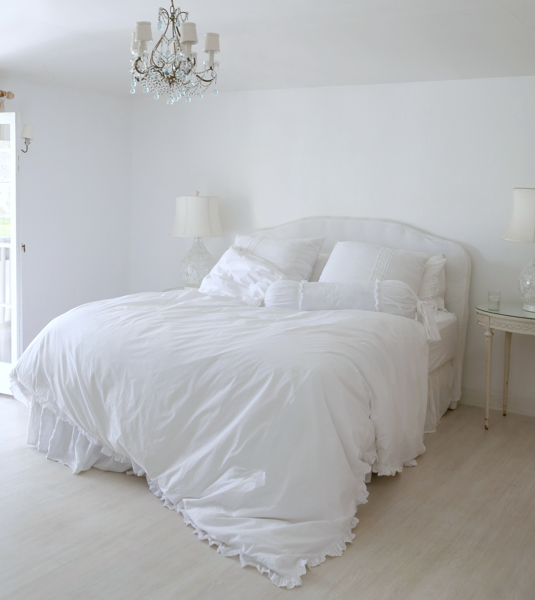 White Ruffle Duvet Cover & Bedding Set | Rachel Ashwell – Rachel ...