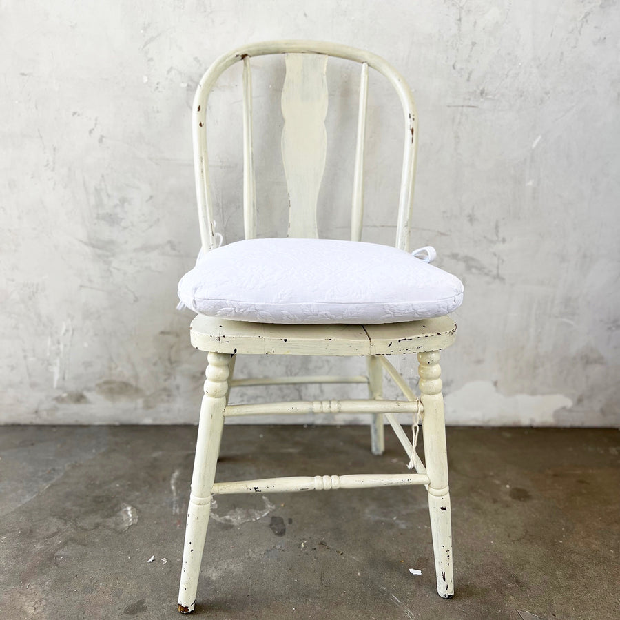 Vintage White Chair 2 - Style#TX322-262