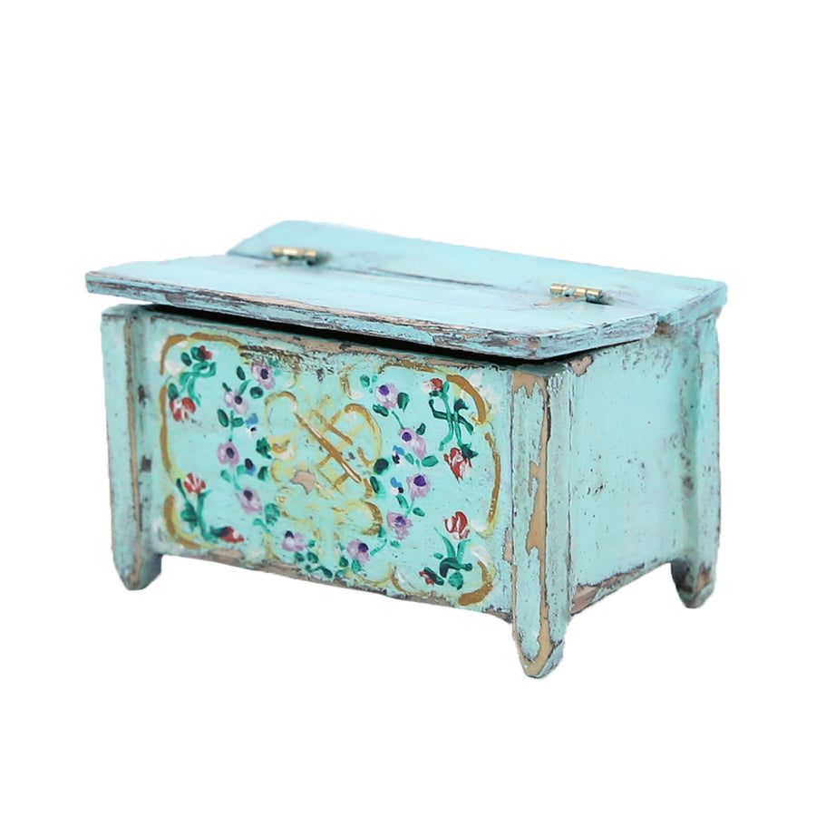 Dollhouse Furniture: Green Floral Savannah Trunk