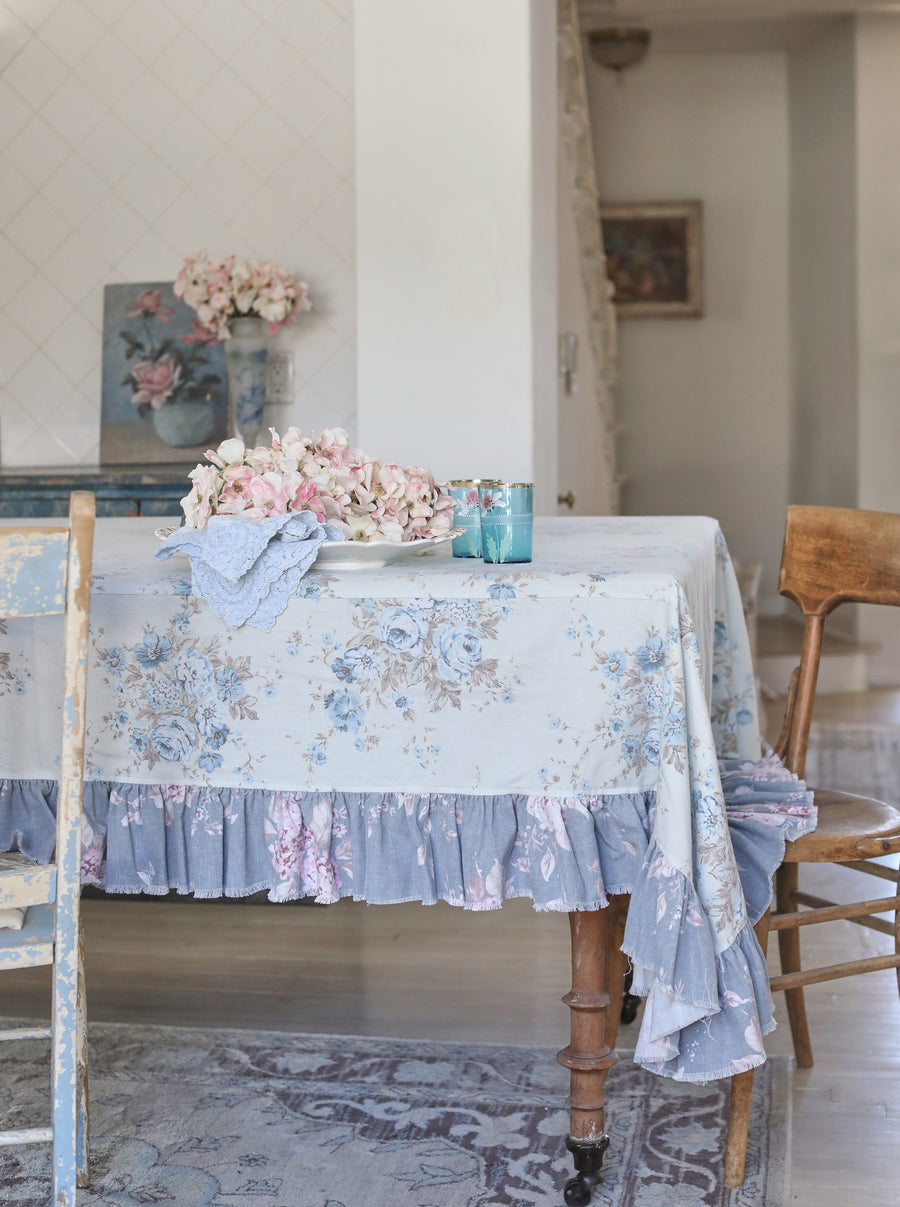 Flora Berry Tablecloth